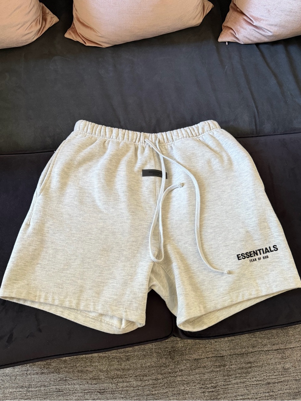 FEAR OF GOD ESSENTIALS LIGHT OATMEAL SHORTS SIZE MEDIUM
